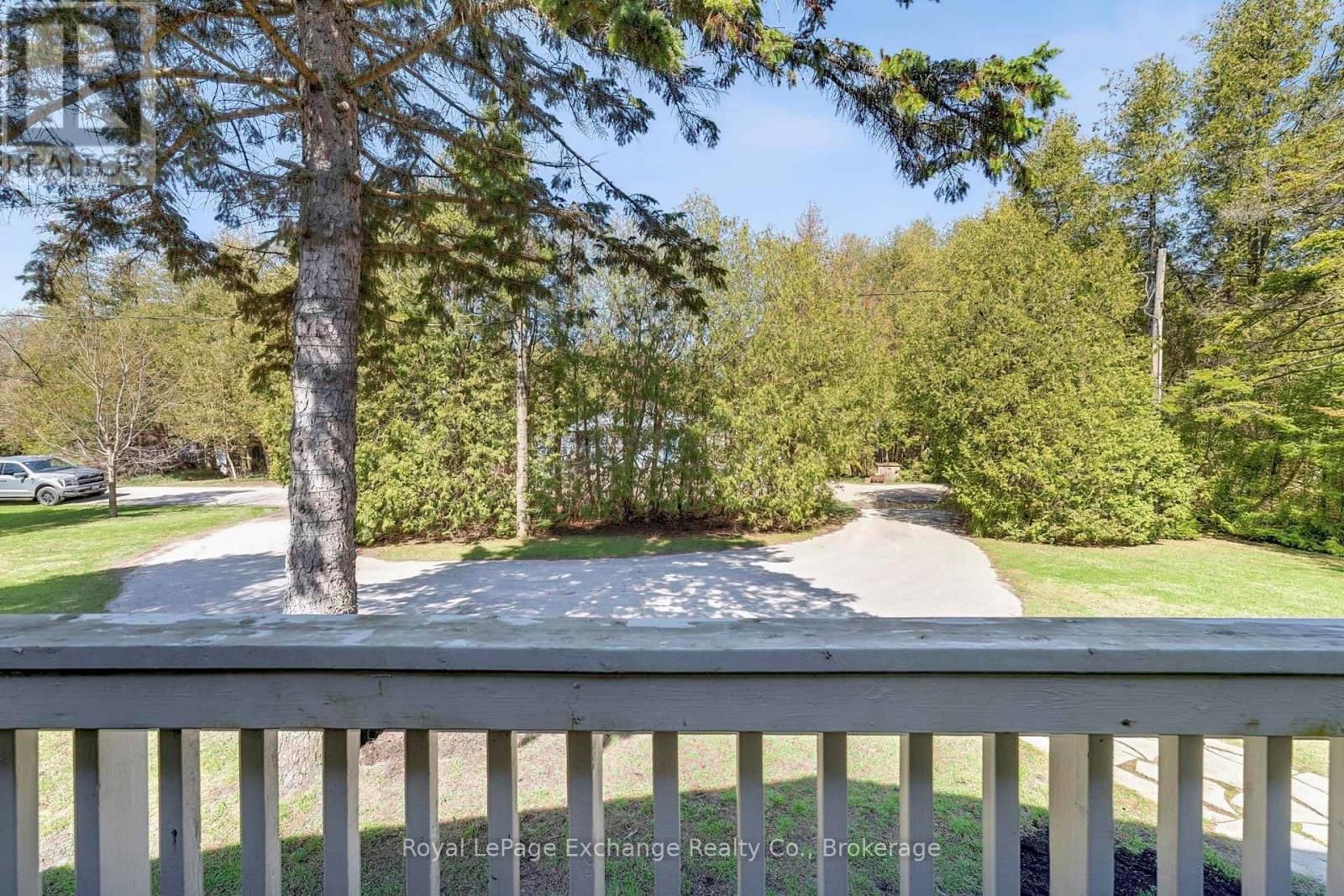 906 VICTORIA ROAD Image 42