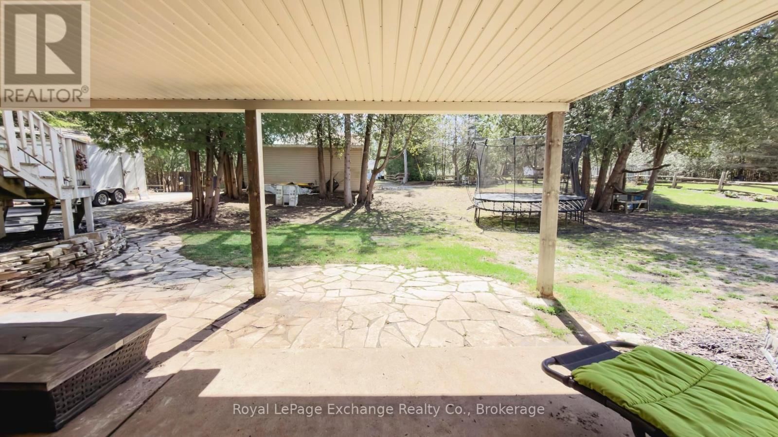 906 VICTORIA ROAD Image 43