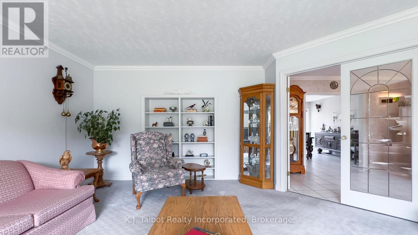 386 TEMPLETON STREET Image 23