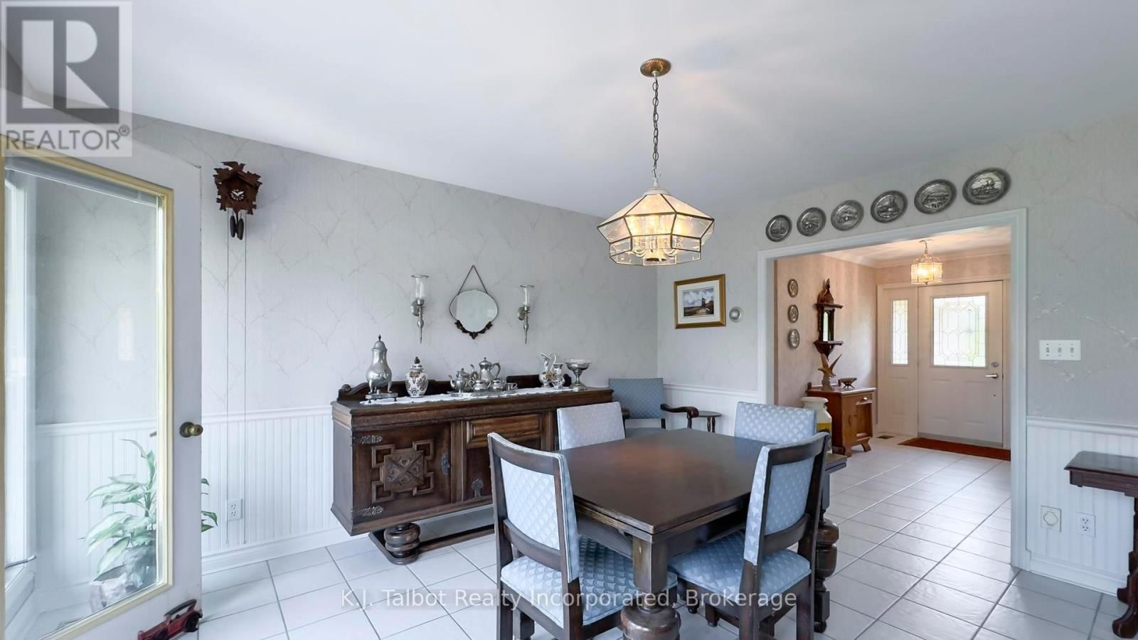 386 TEMPLETON STREET Image 26