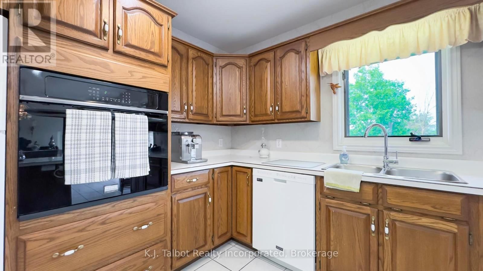 386 TEMPLETON STREET Image 30