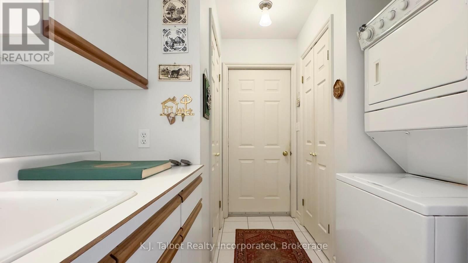 386 TEMPLETON STREET Image 31