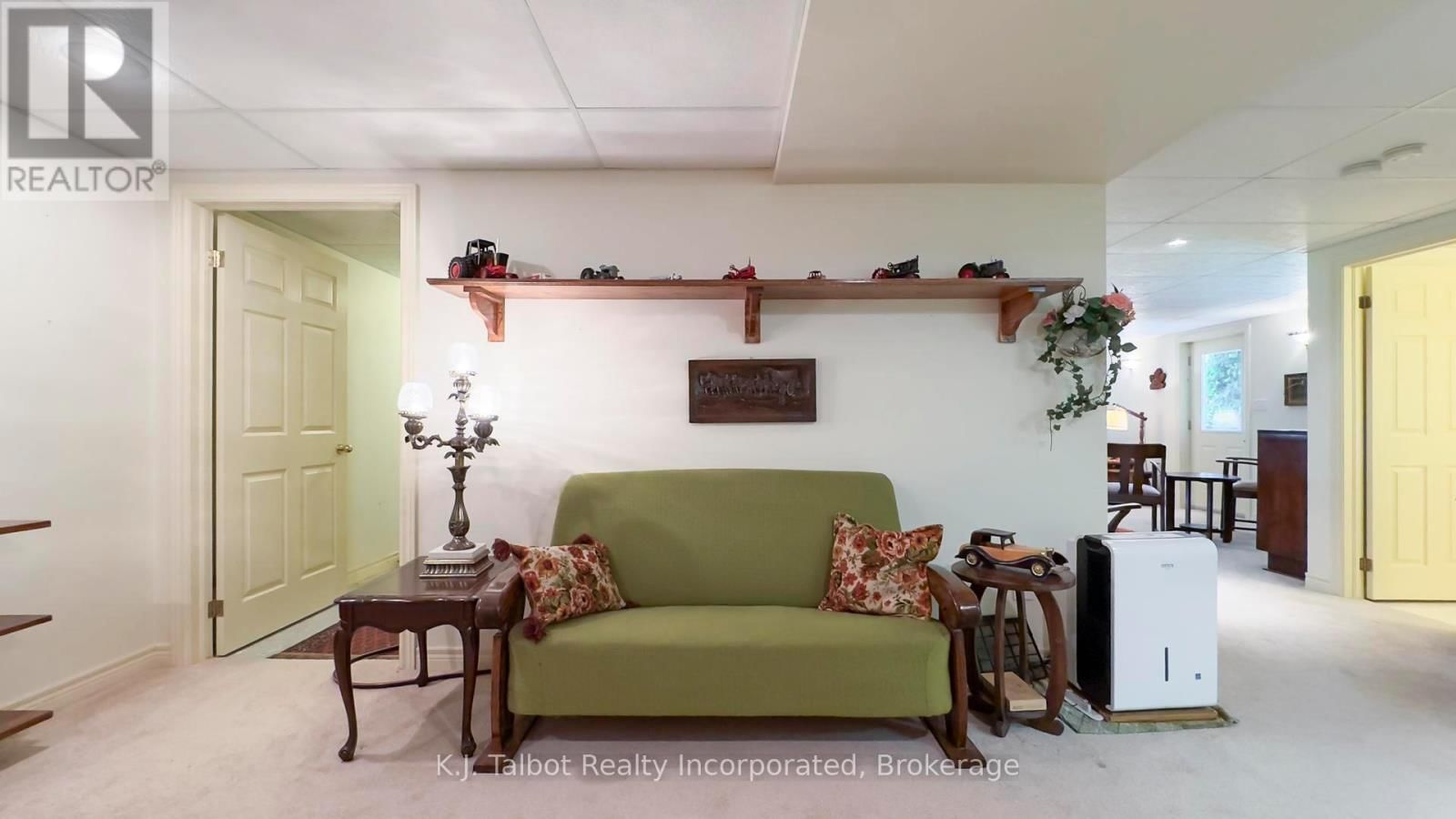 386 TEMPLETON STREET Image 32