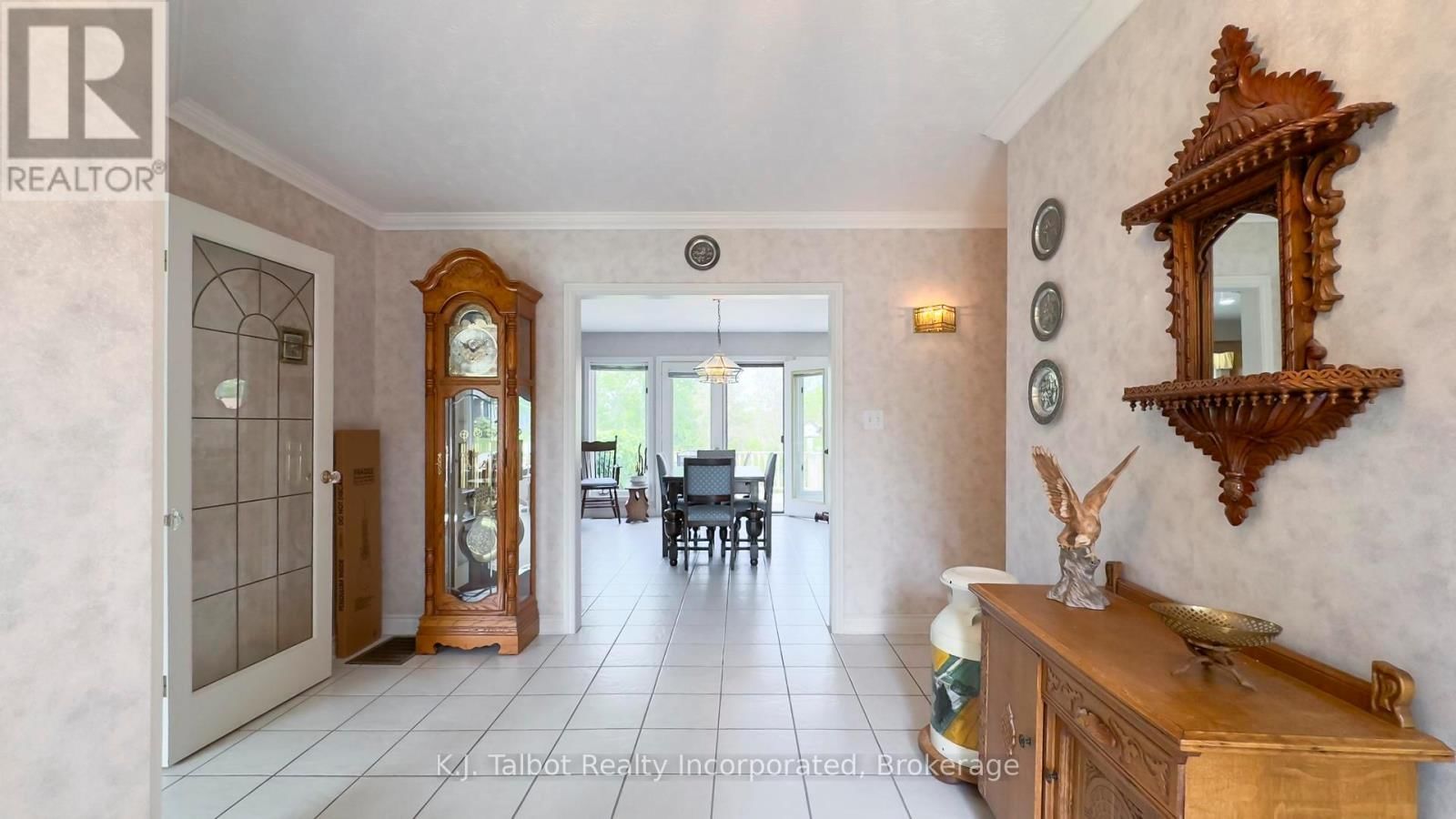 386 TEMPLETON STREET Image 4