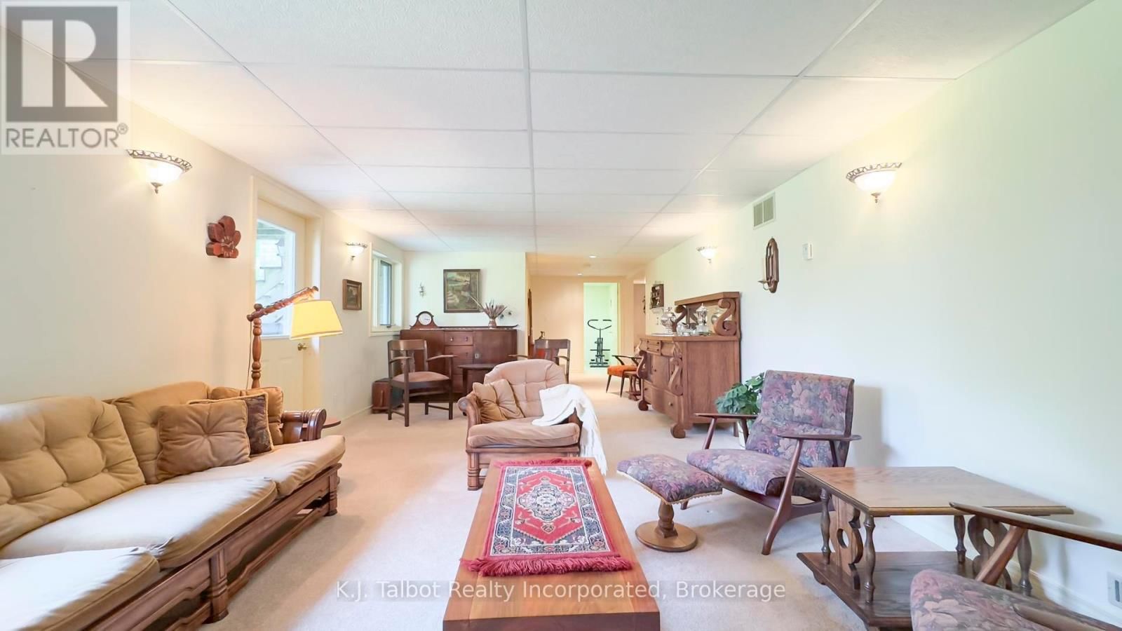 386 TEMPLETON STREET Image 44