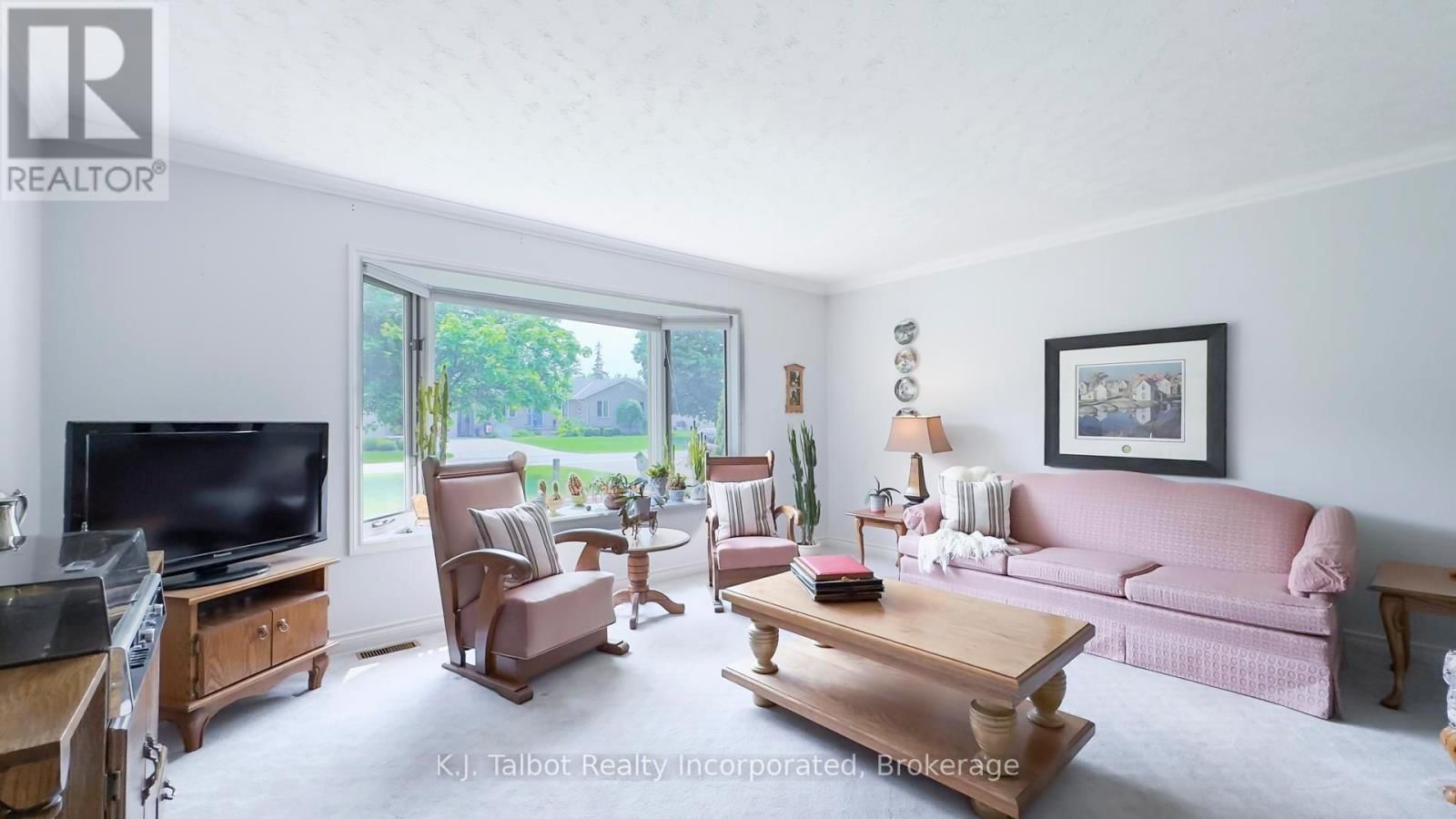 386 TEMPLETON STREET Image 6