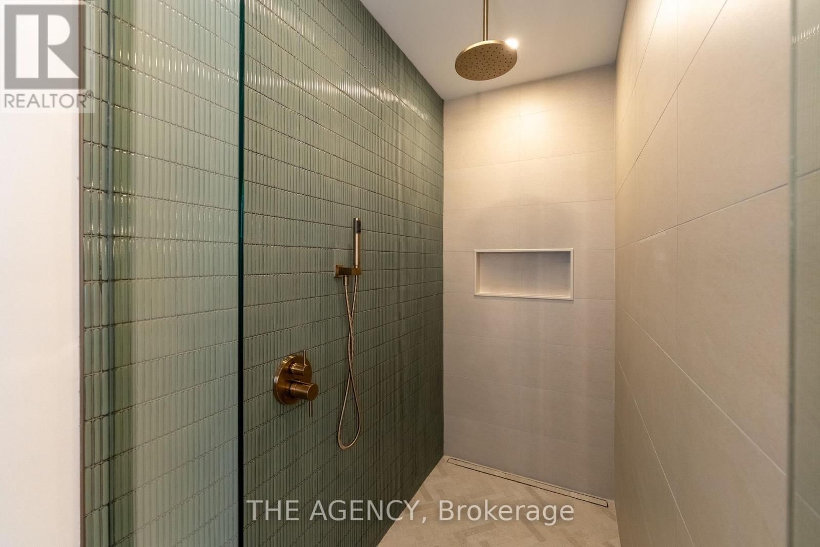 70F - 574 SENECA DRIVE Image 12