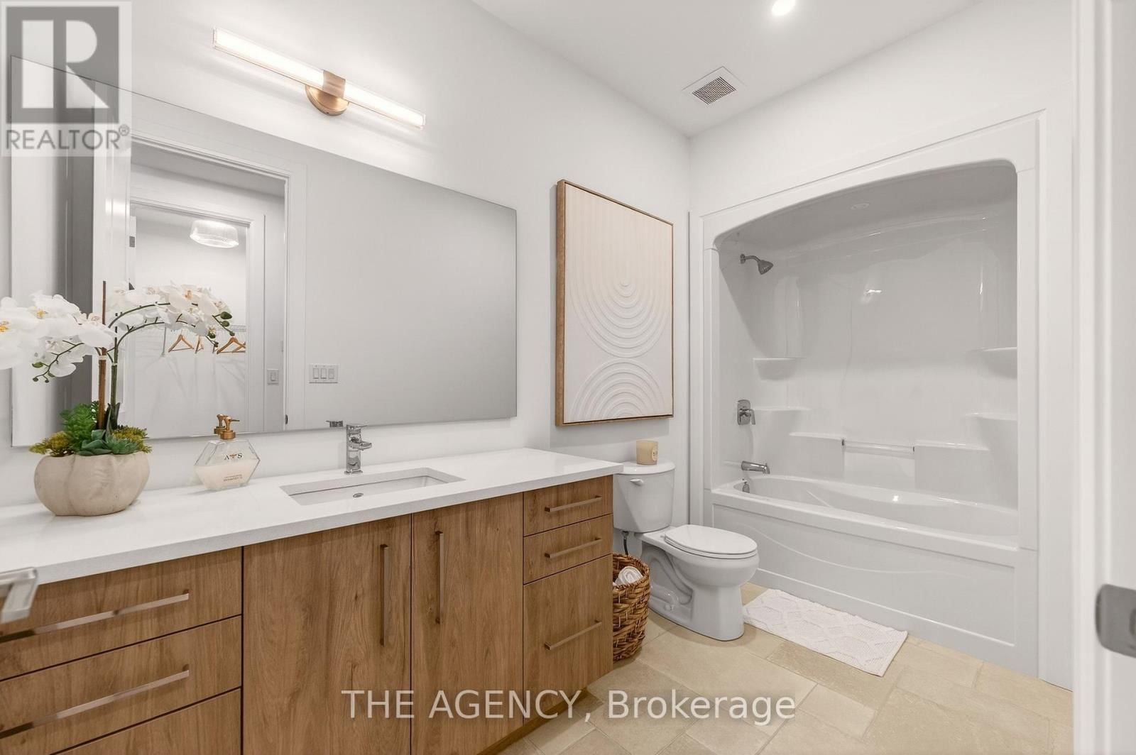 70F - 574 SENECA DRIVE Image 16