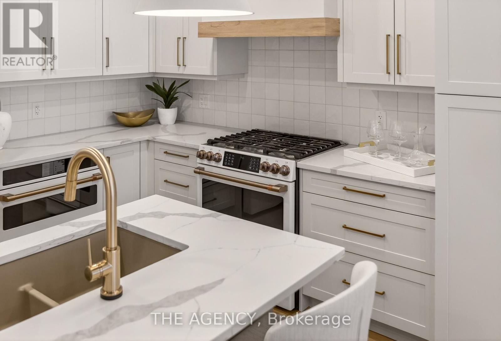 70F - 574 SENECA DRIVE Image 23