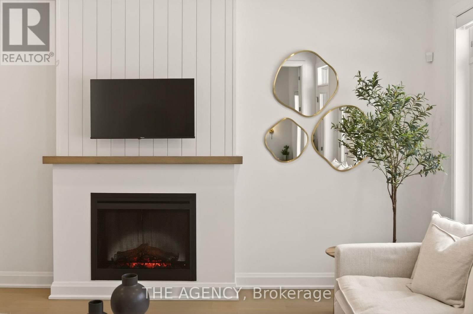 70F - 574 SENECA DRIVE Image 24