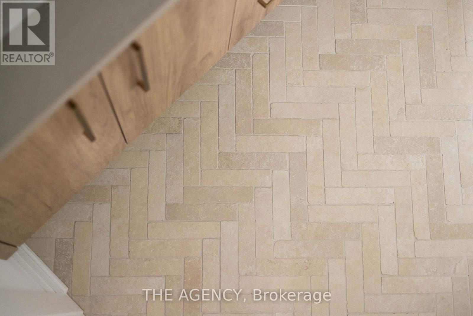 70F - 574 SENECA DRIVE Image 38