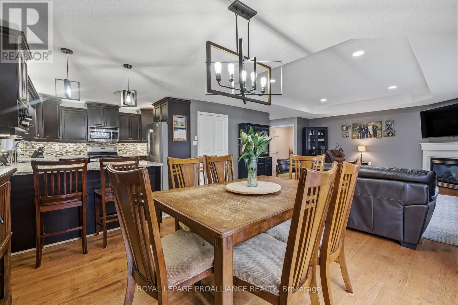 12 PINE MARSH LANE Image 13