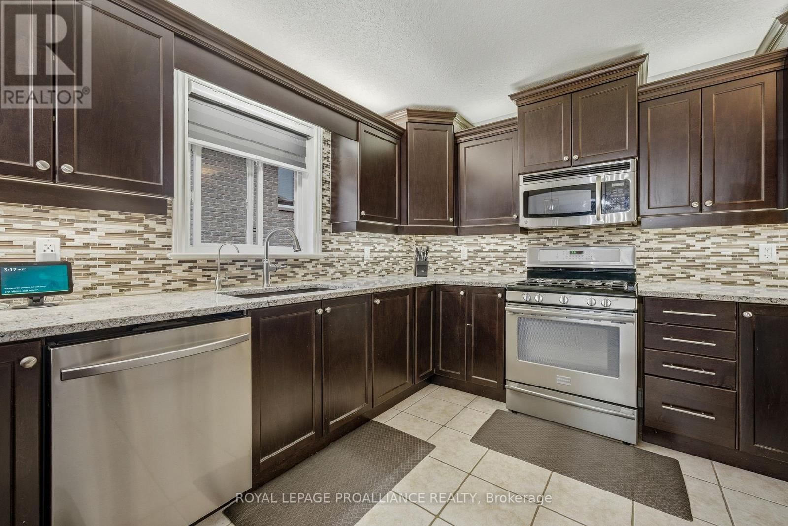 12 PINE MARSH LANE Image 16