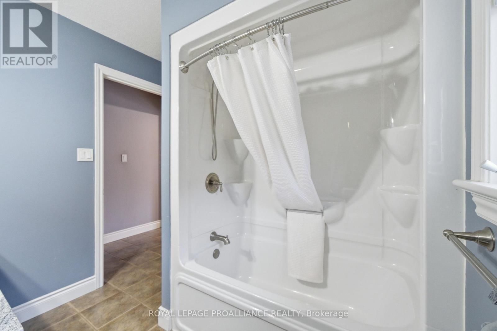 12 PINE MARSH LANE Image 22