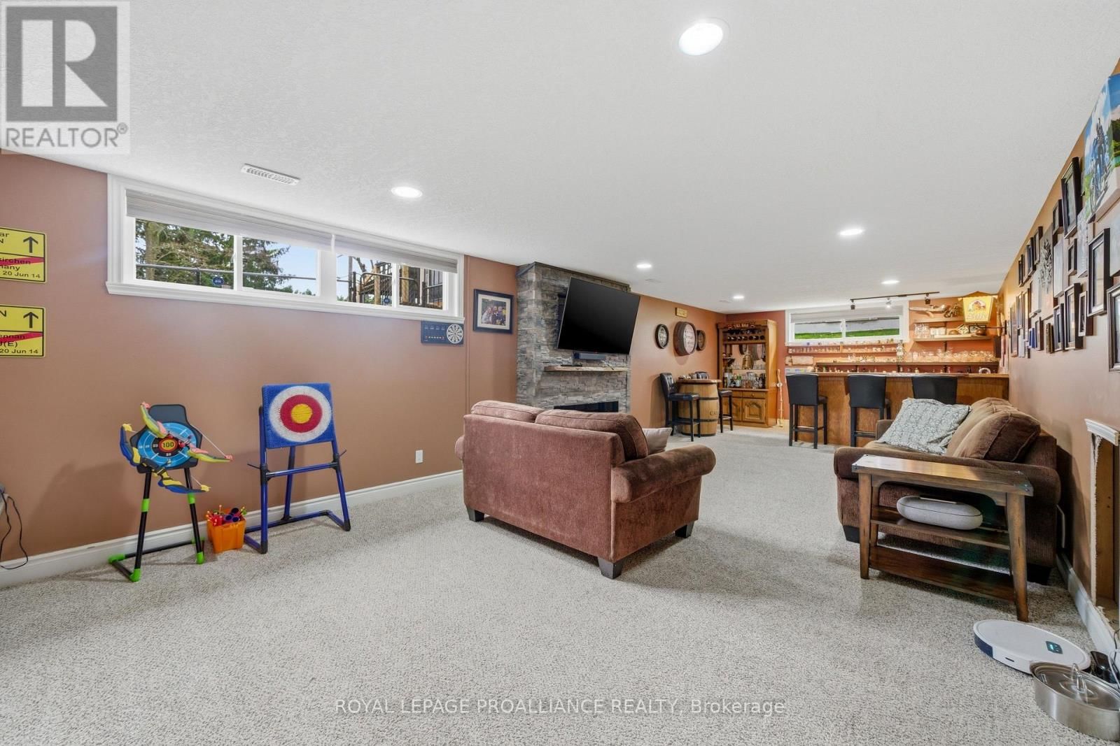 12 PINE MARSH LANE Image 29