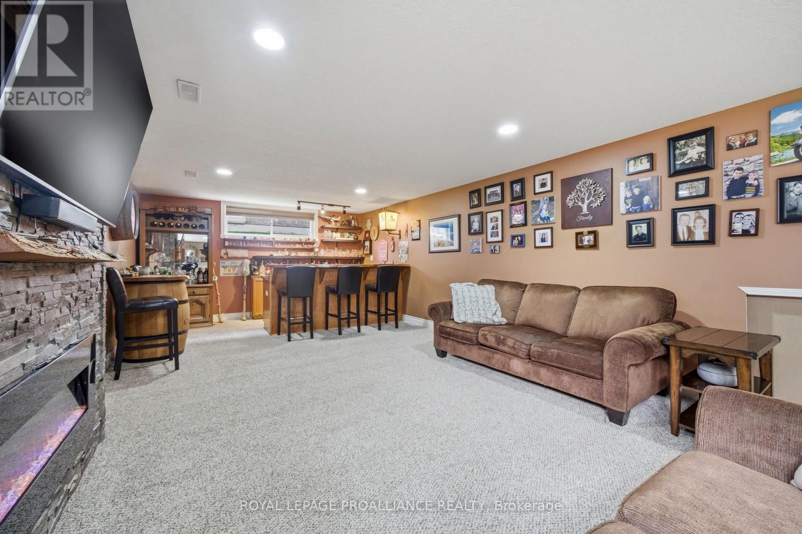 12 PINE MARSH LANE Image 31