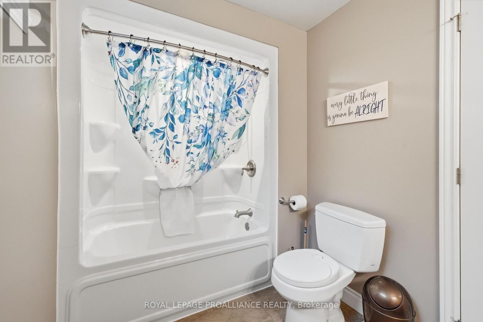 12 PINE MARSH LANE Image 38