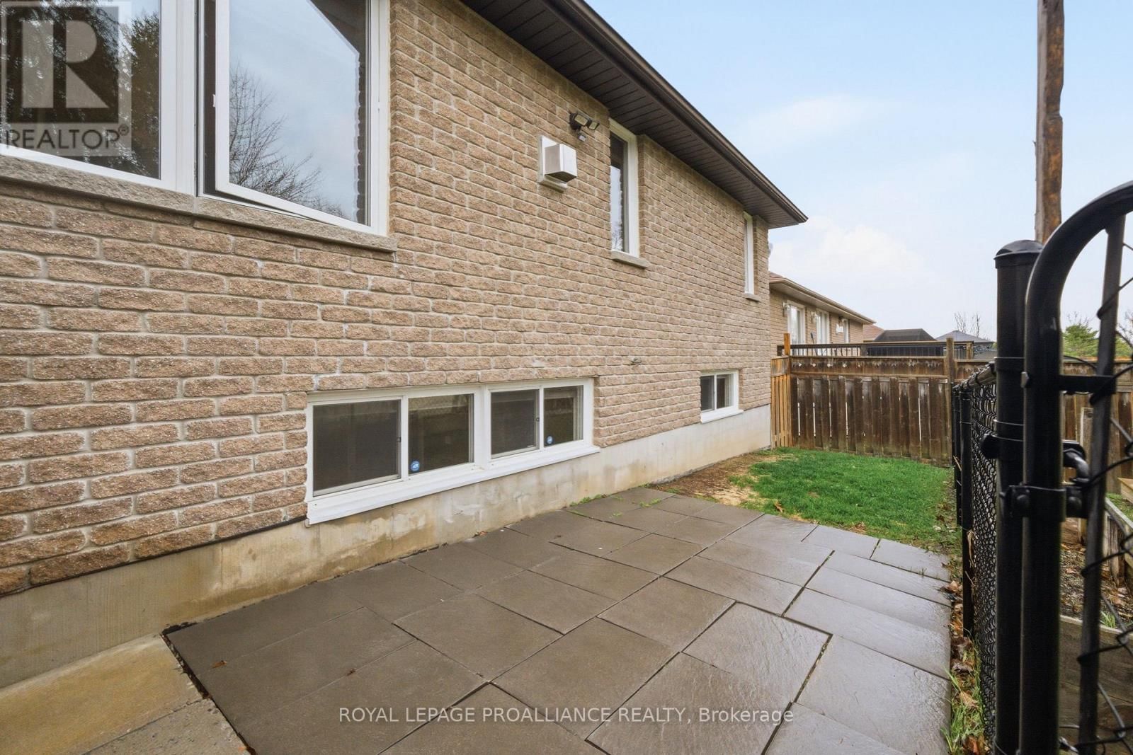 12 PINE MARSH LANE Image 41