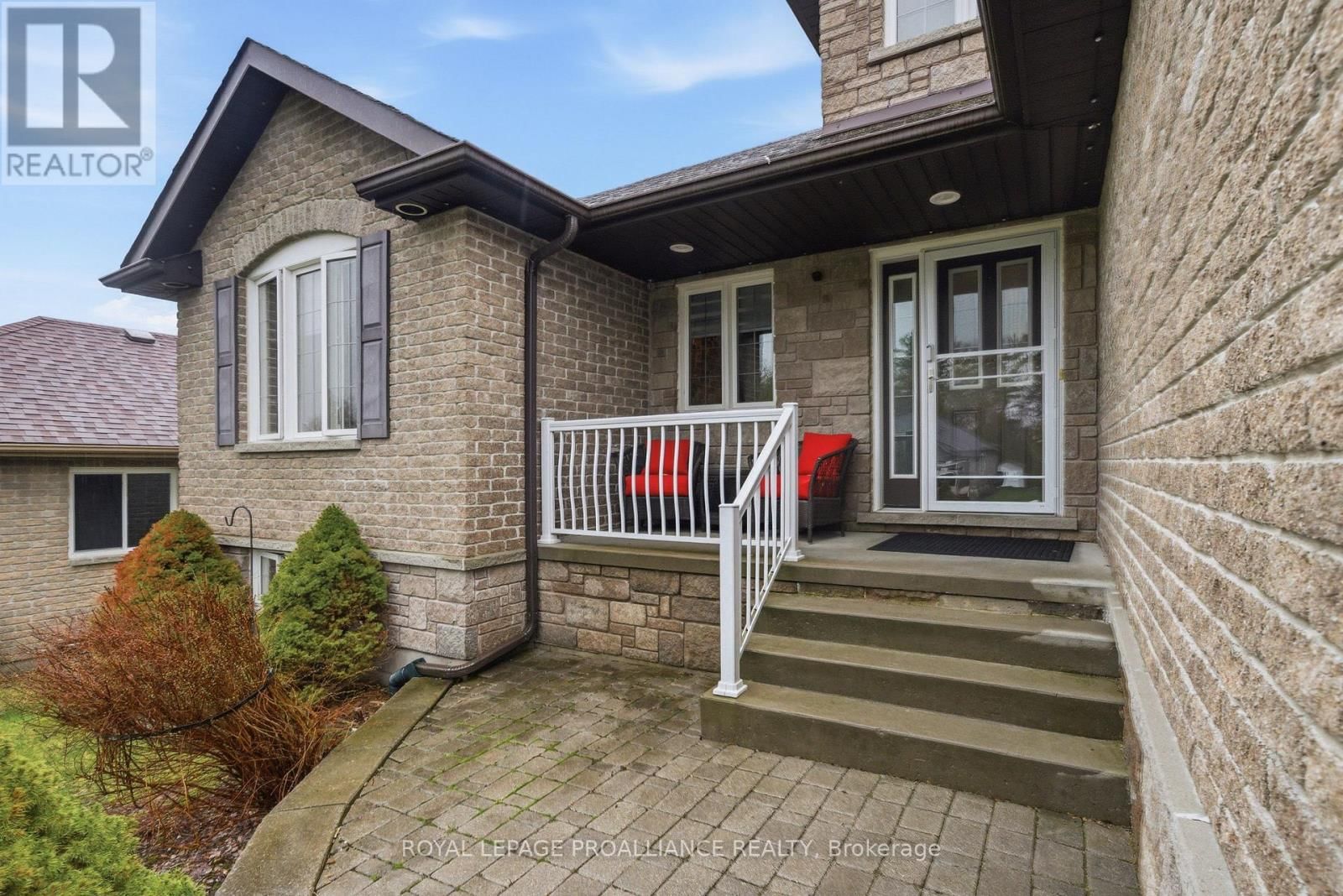 12 PINE MARSH LANE Image 5