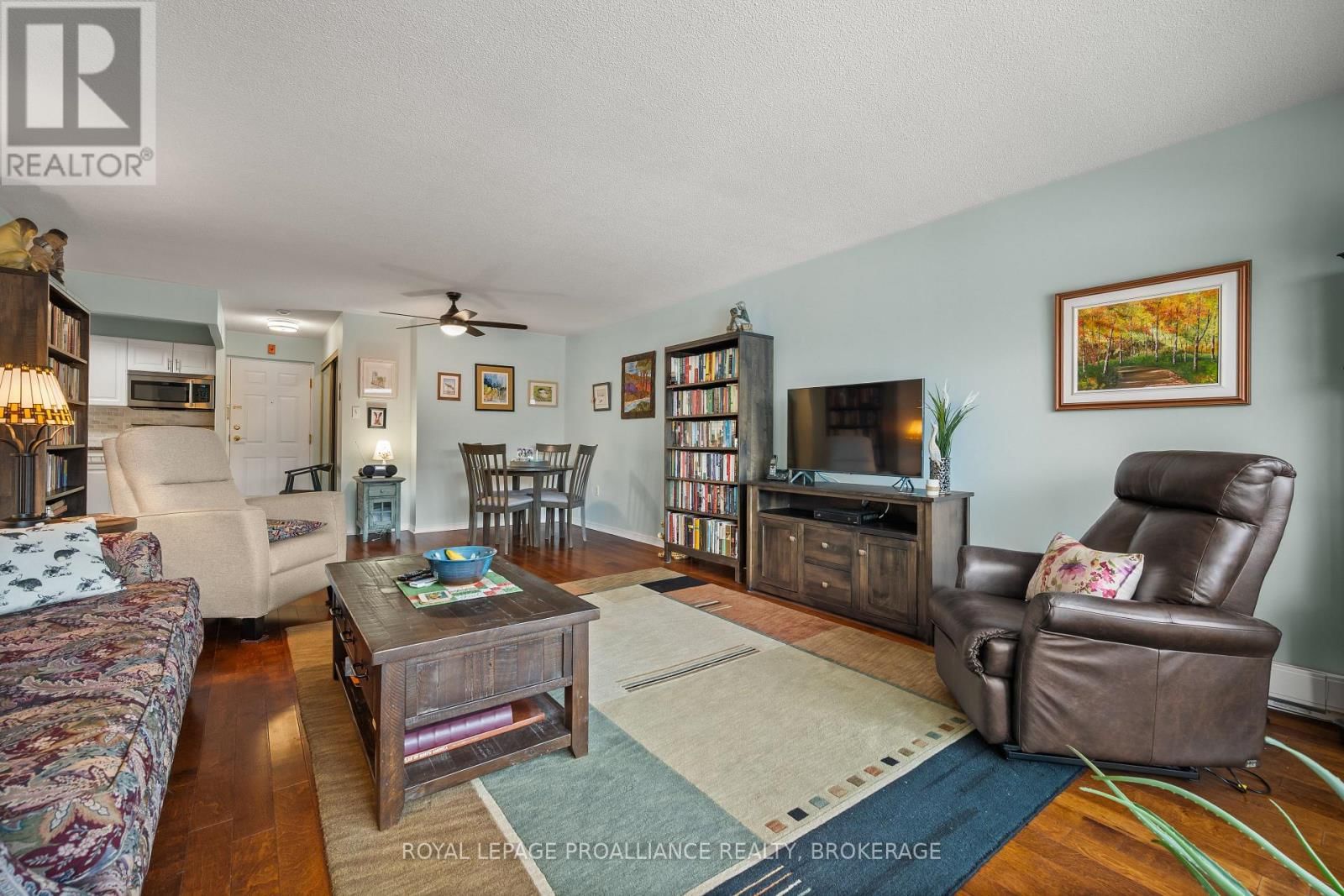 505 - 14 GREENVIEW DRIVE Image 10