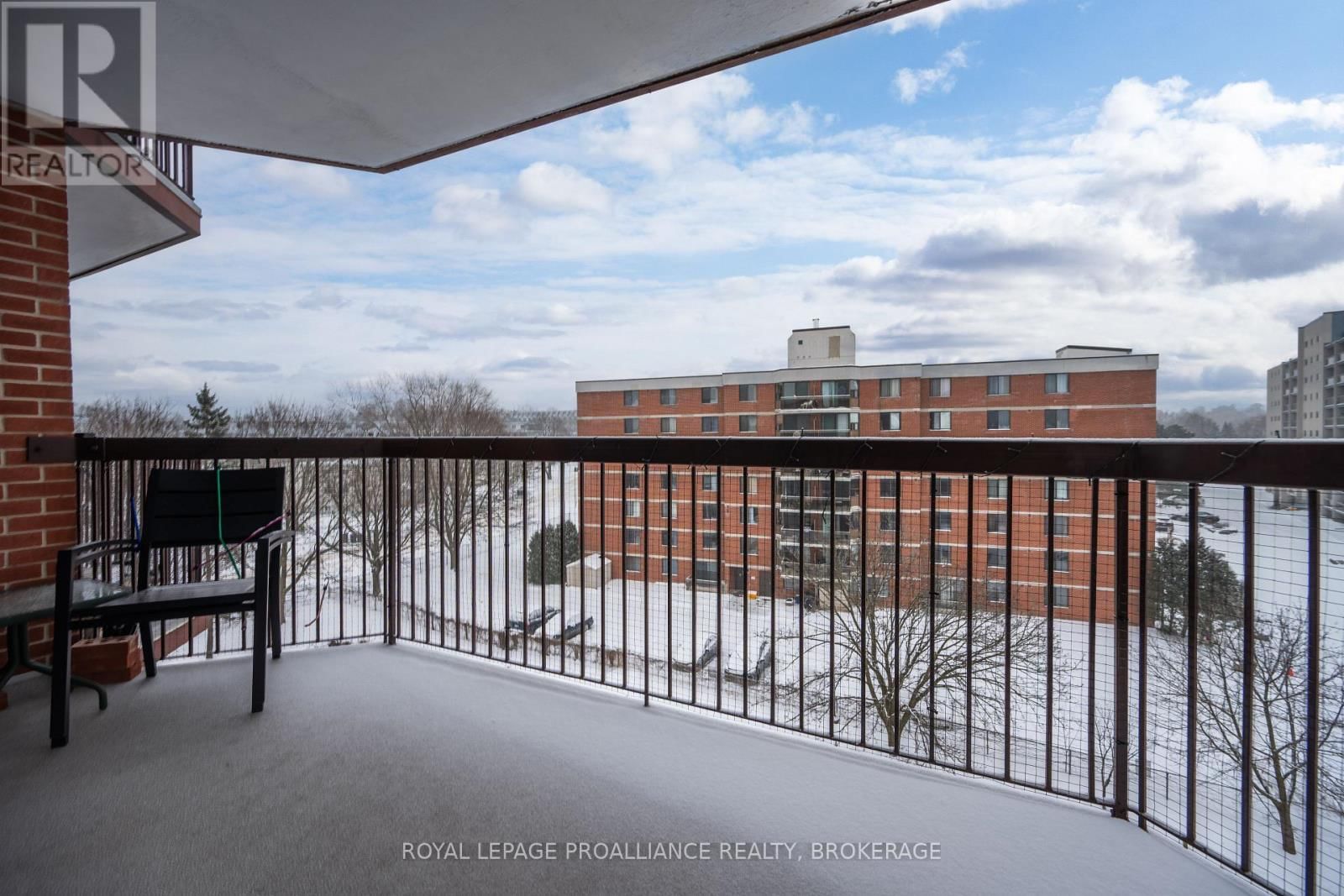 505 - 14 GREENVIEW DRIVE Image 17