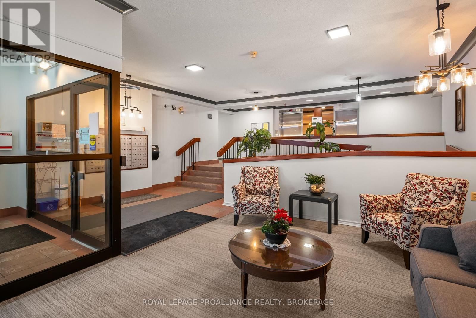 505 - 14 GREENVIEW DRIVE Image 19