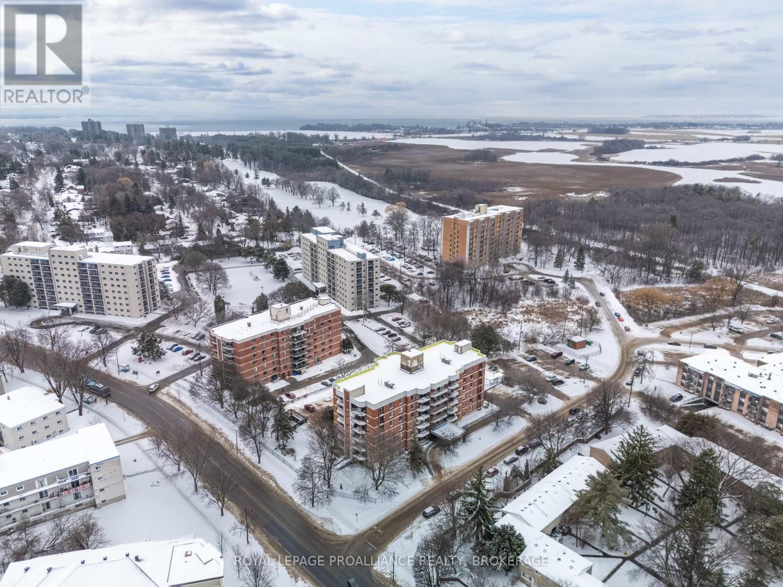 505 - 14 GREENVIEW DRIVE Image 26