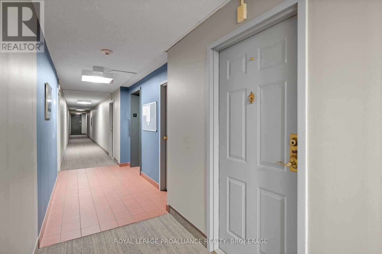 505 - 14 GREENVIEW DRIVE Image 4