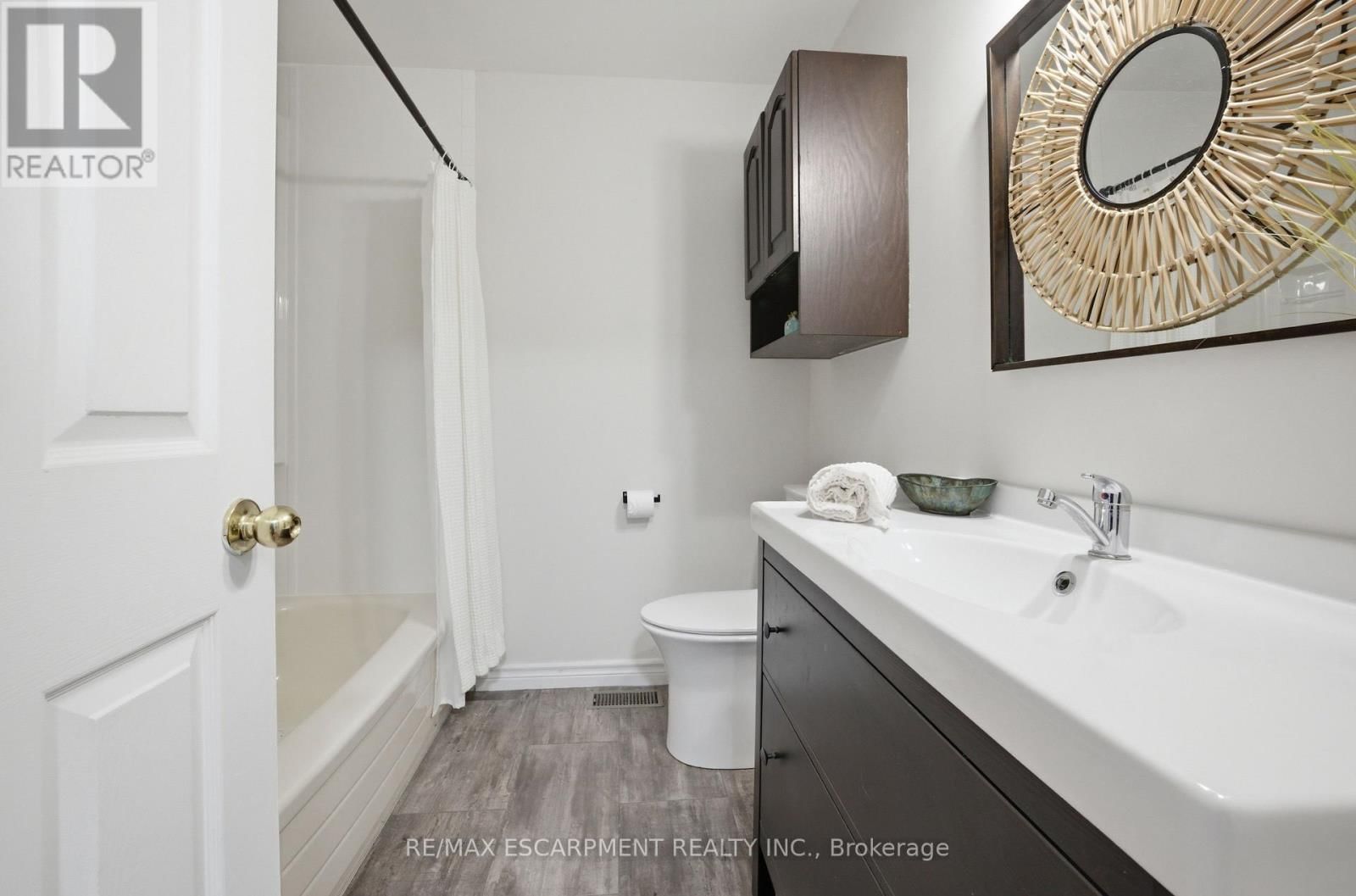 173 GREEN POINTE DRIVE Image 25