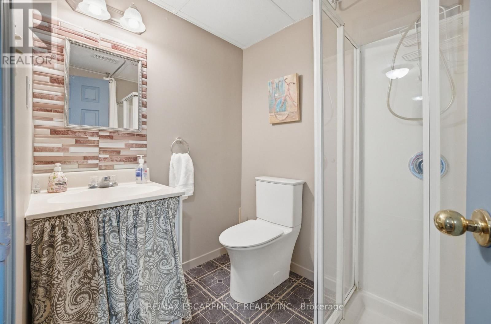 173 GREEN POINTE DRIVE Image 33