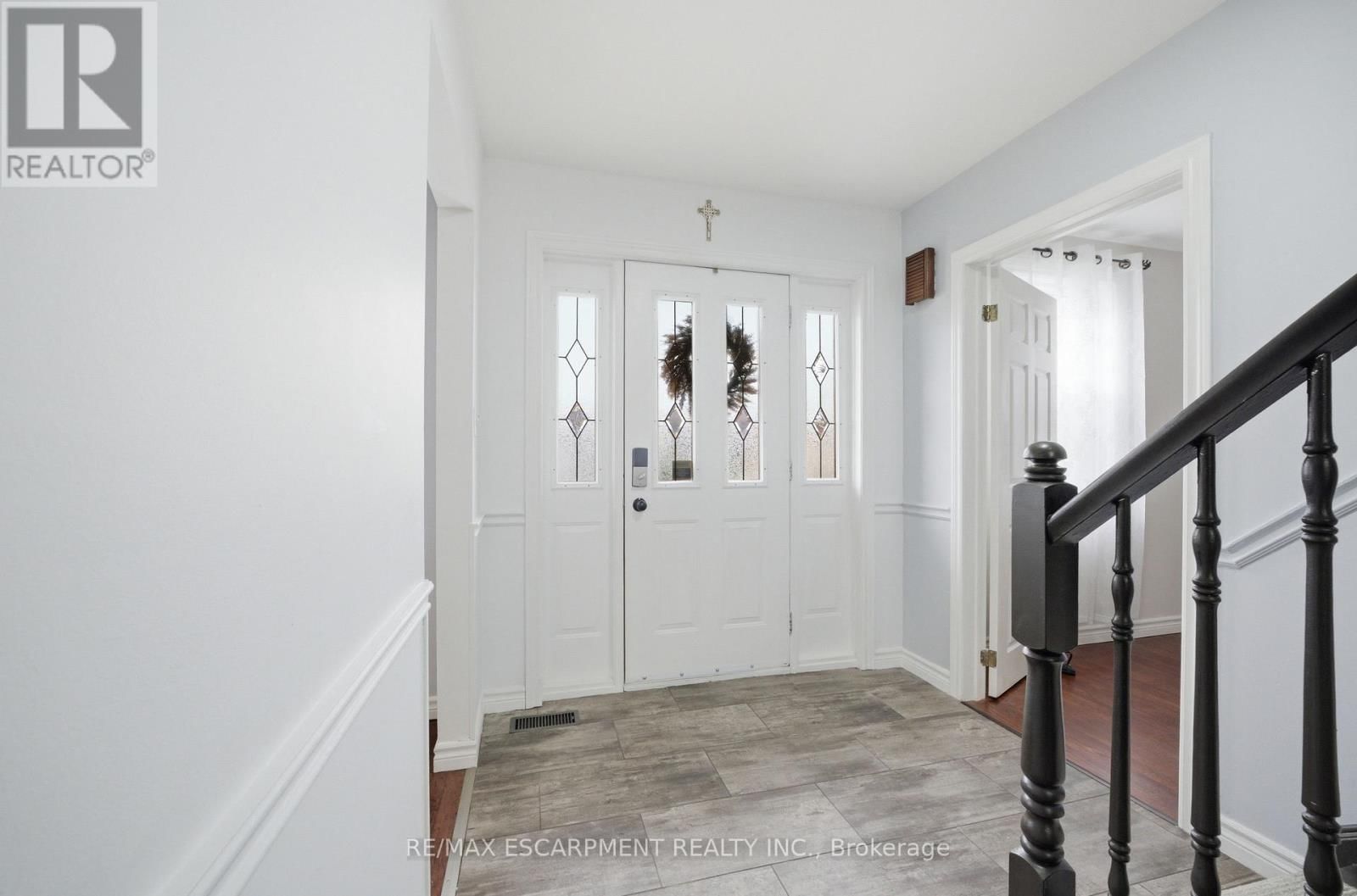 173 GREEN POINTE DRIVE Image 4