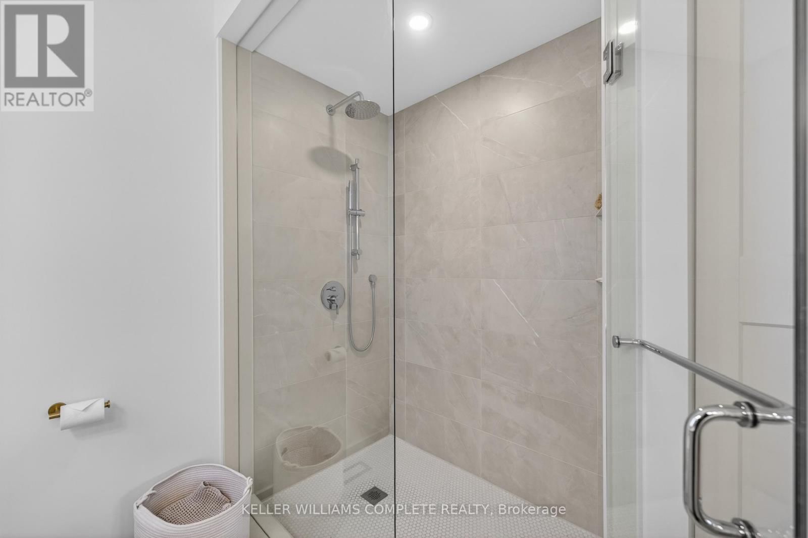 3310 BETHUNE AVENUE Image 30