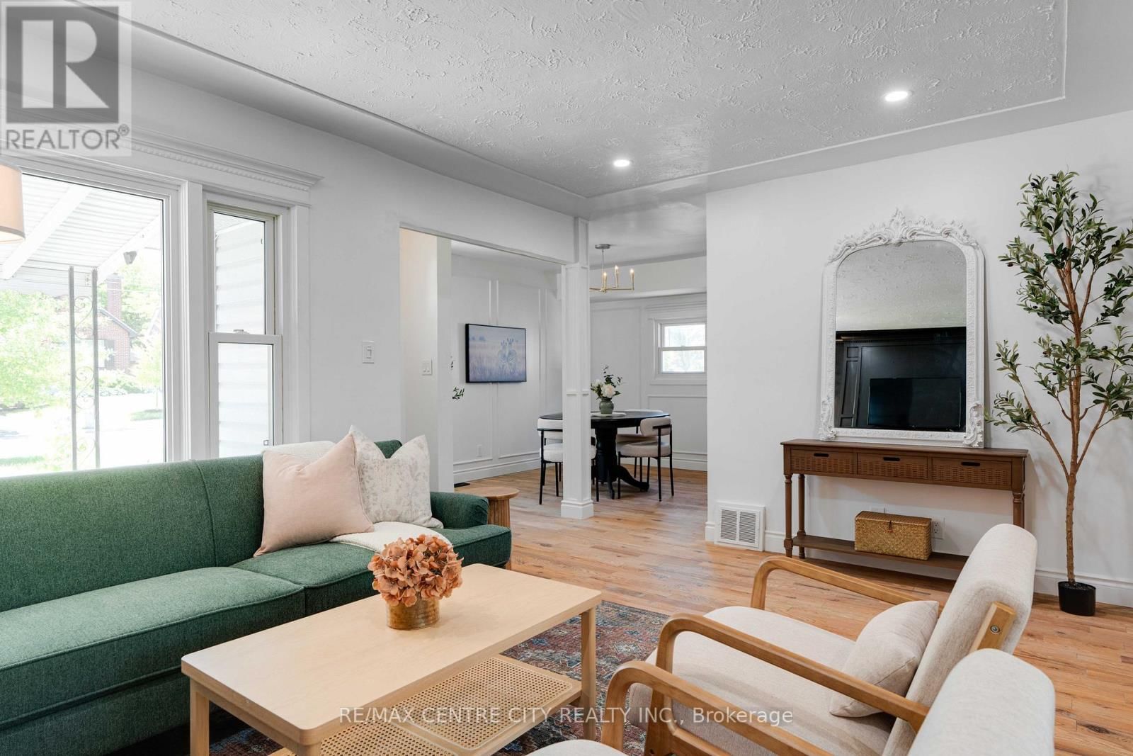 478 MOORE STREET Image 13