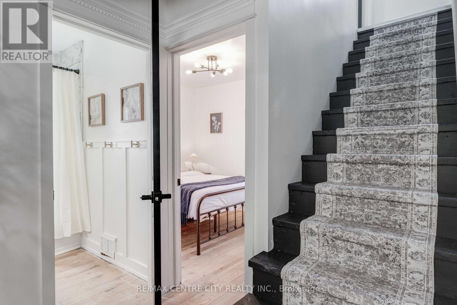 478 MOORE STREET Image 19