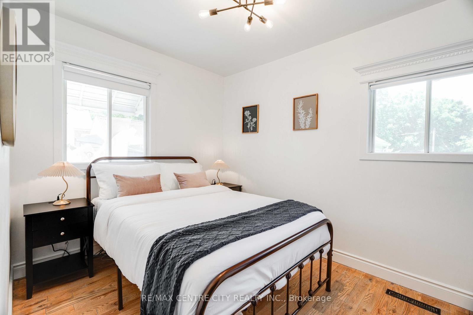 478 MOORE STREET Image 20