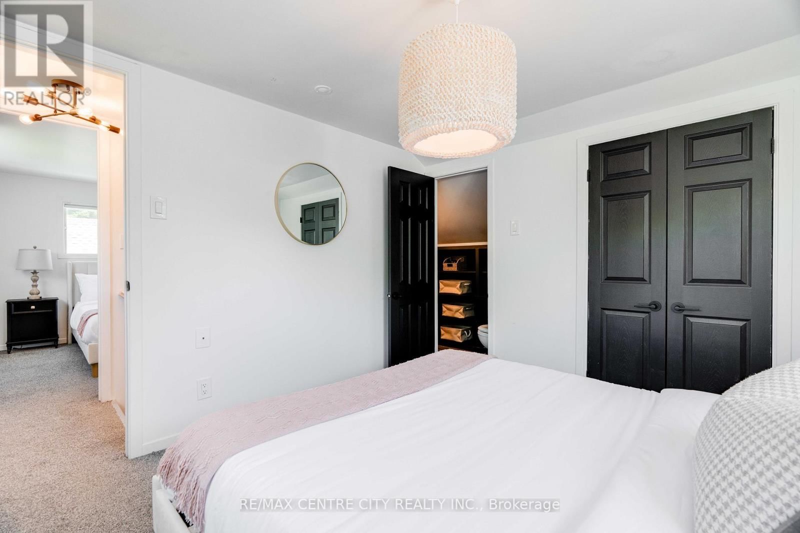 478 MOORE STREET Image 24