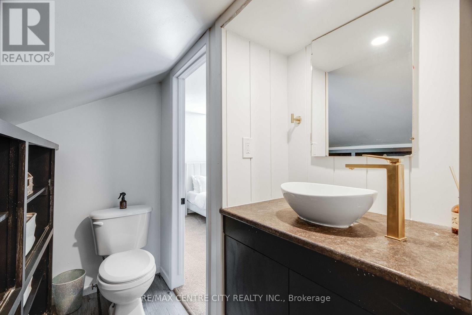 478 MOORE STREET Image 26