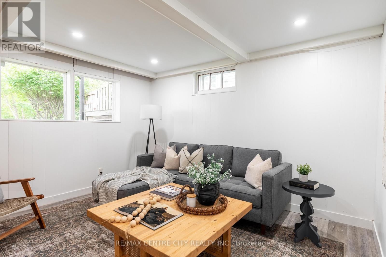 478 MOORE STREET Image 32