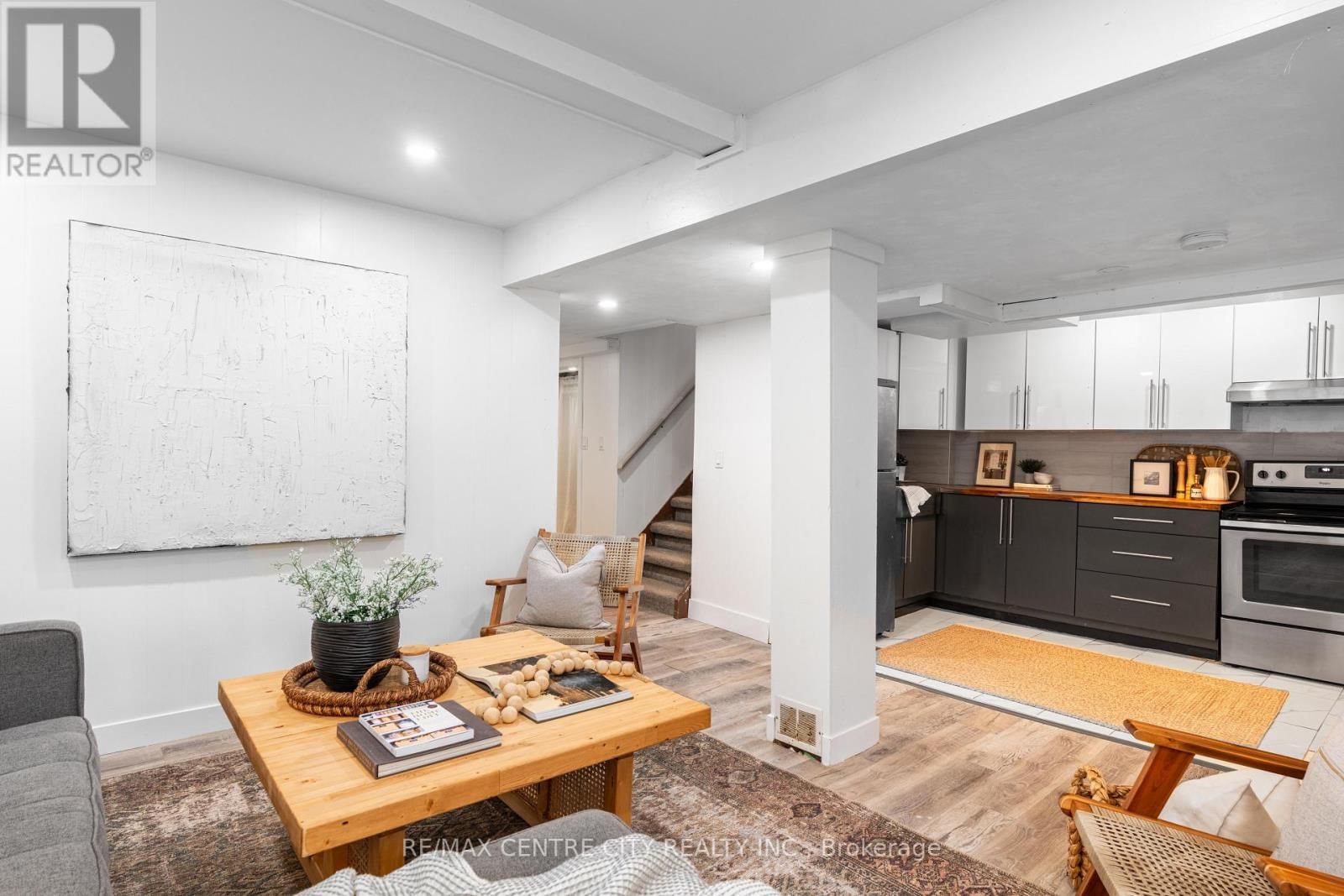 478 MOORE STREET Image 33