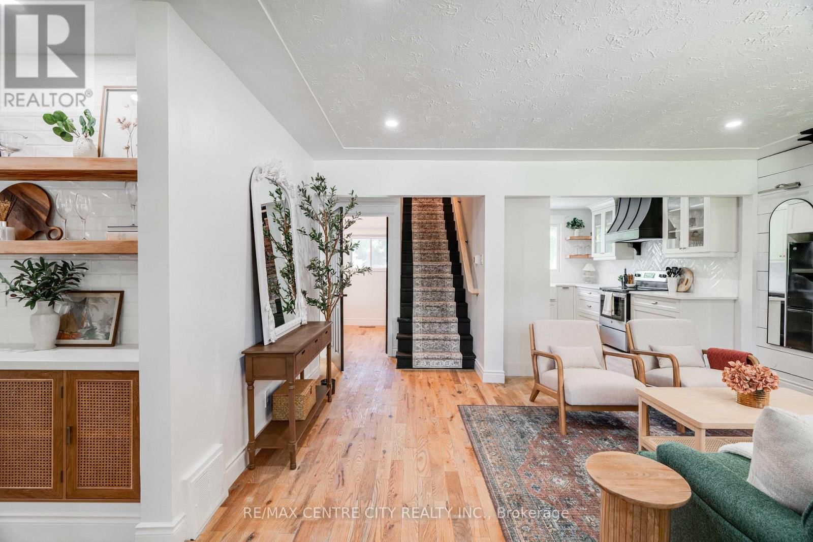 478 MOORE STREET Image 4