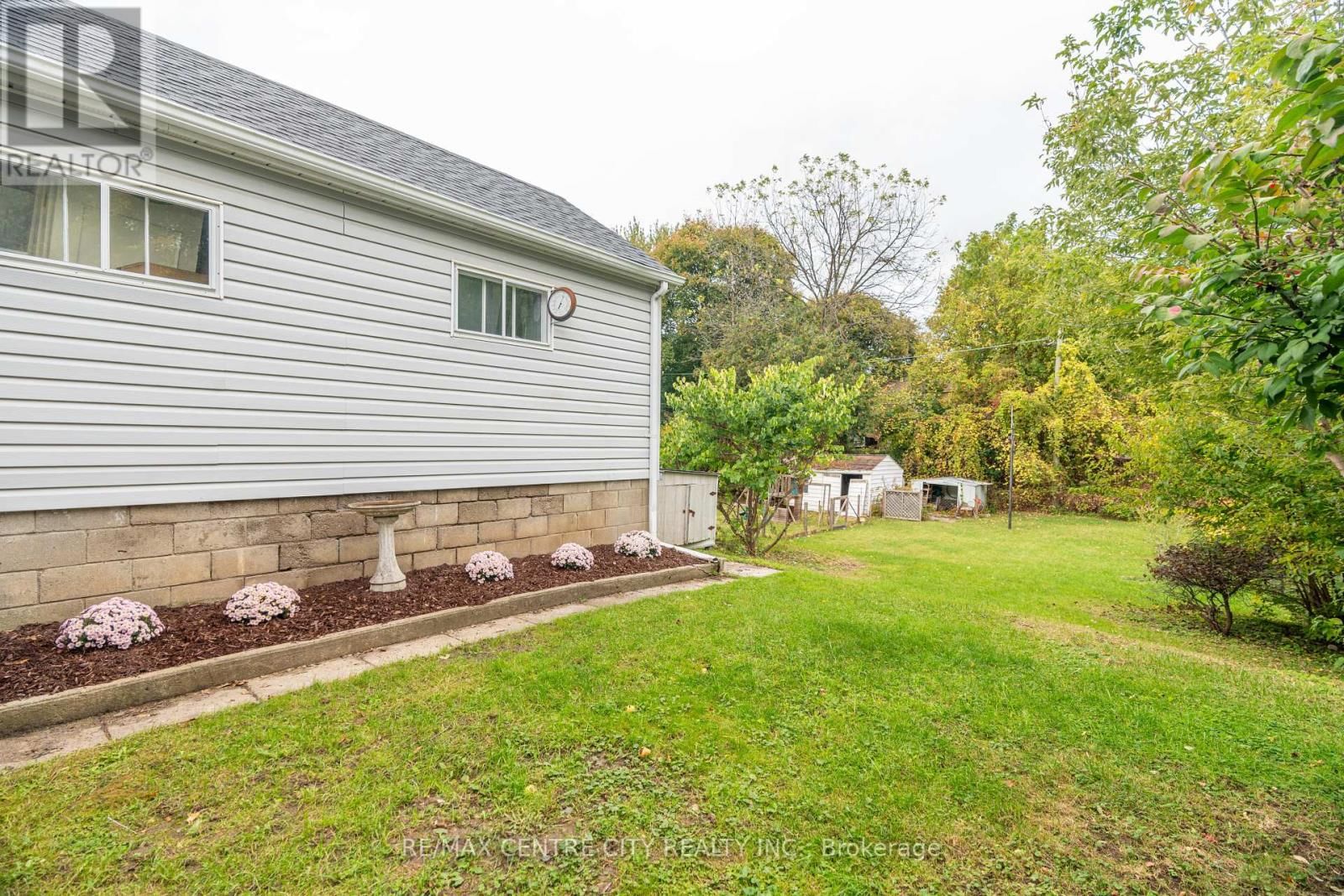 478 MOORE STREET Image 44