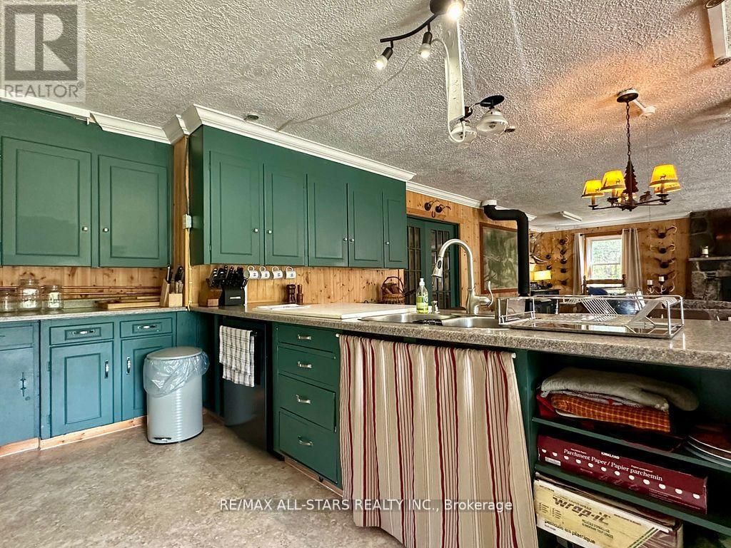 380 LEDGE ROAD Image 12