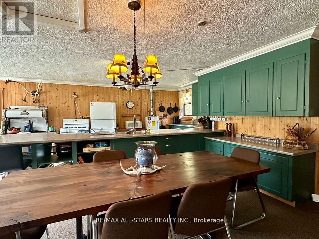 380 LEDGE ROAD Image 13