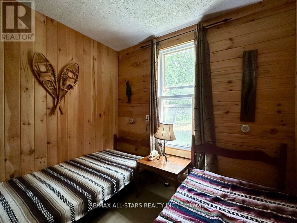 380 LEDGE ROAD Image 26