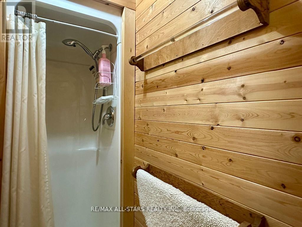 380 LEDGE ROAD Image 32