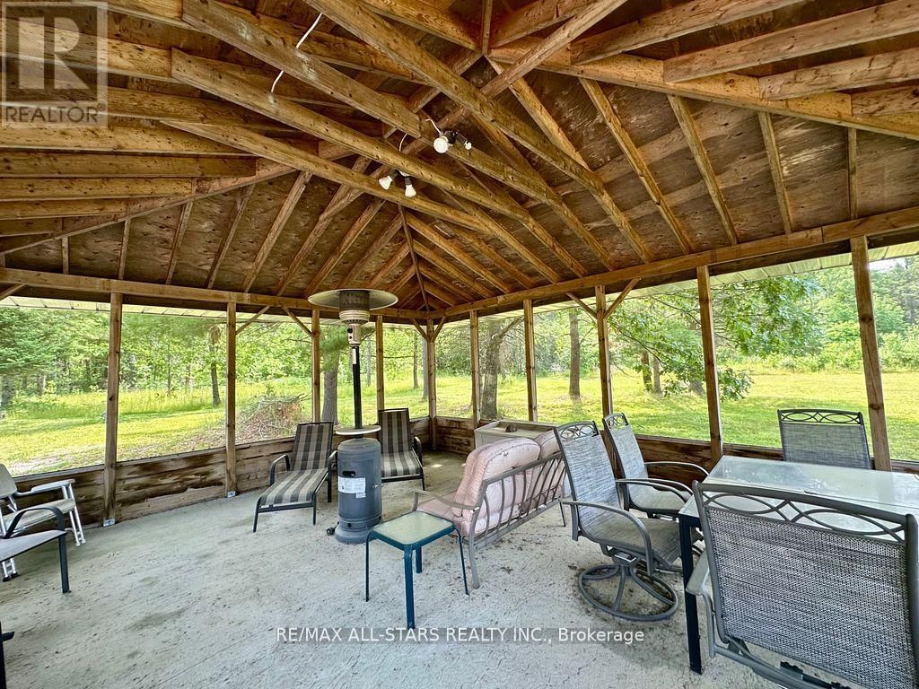 380 LEDGE ROAD Image 40