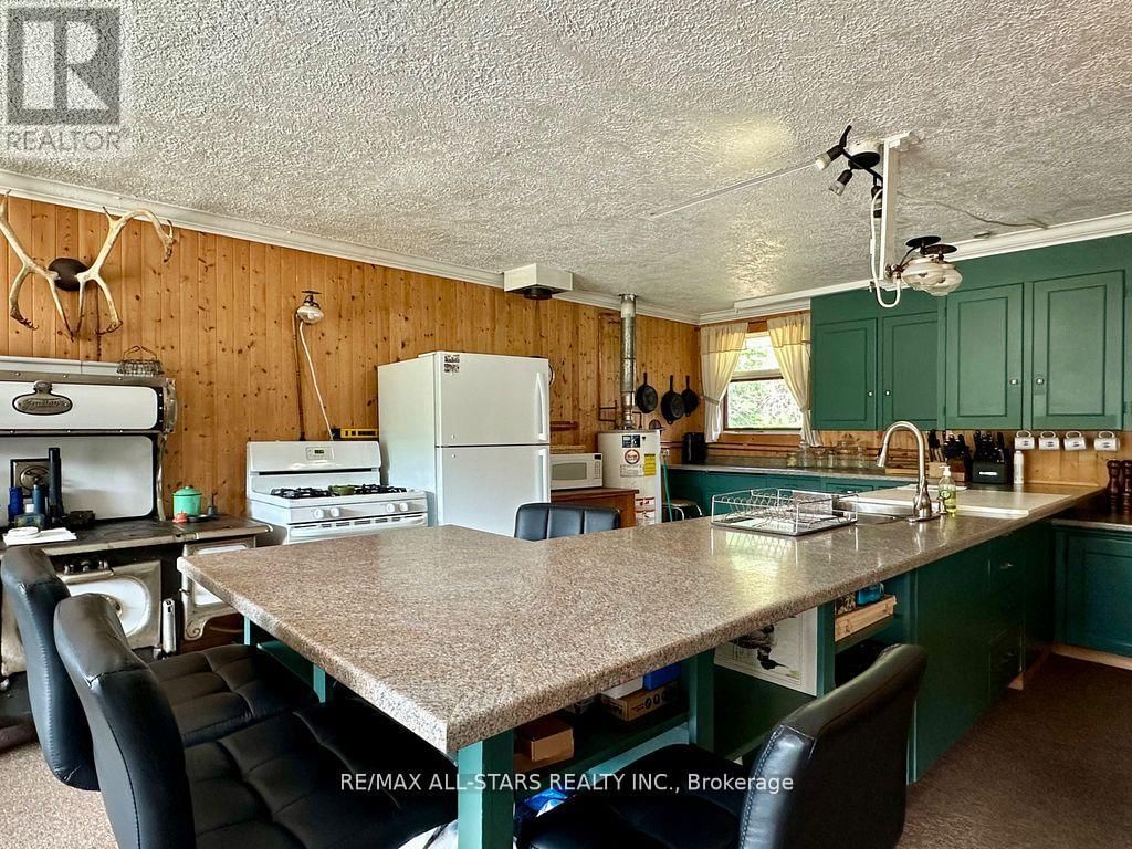 380 LEDGE ROAD Image 9