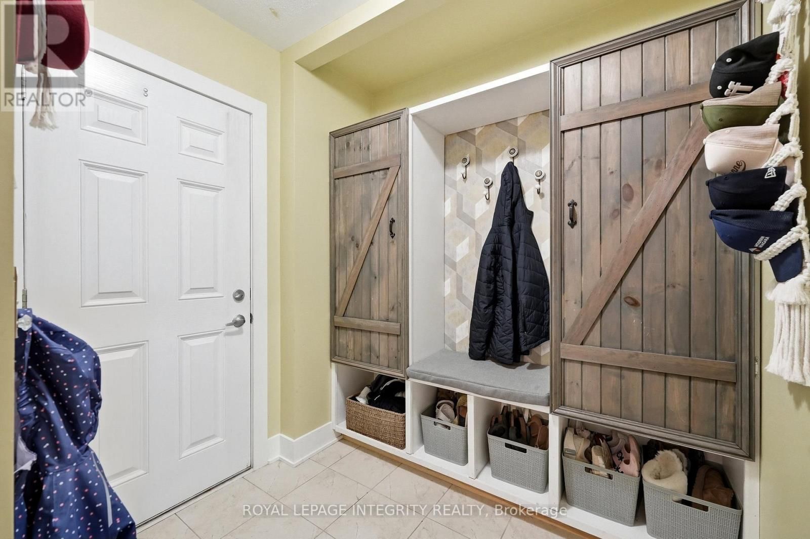 525 YELLOW BIRCH STREET Image 18