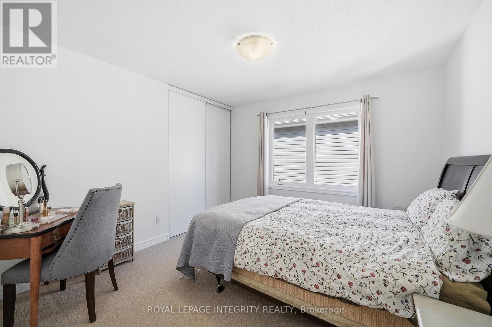 525 YELLOW BIRCH STREET Image 27