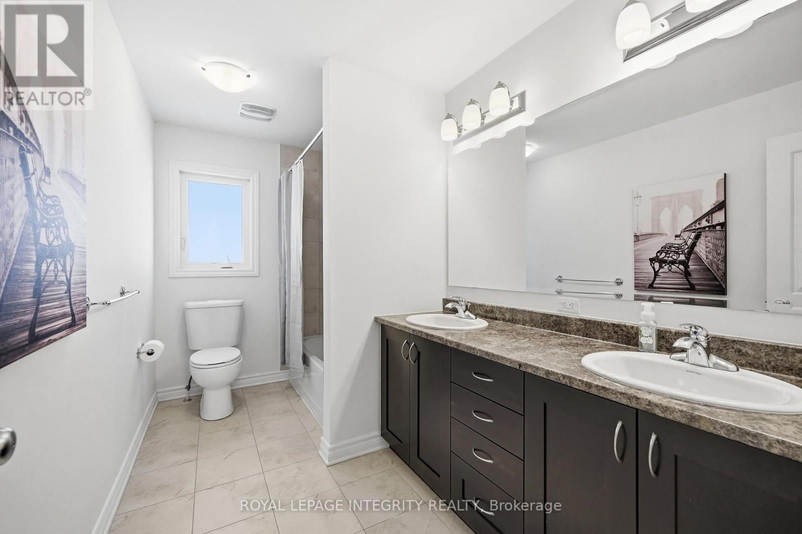 525 YELLOW BIRCH STREET Image 29